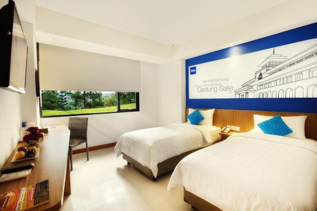 Indies Hotel Bandung Exterior foto